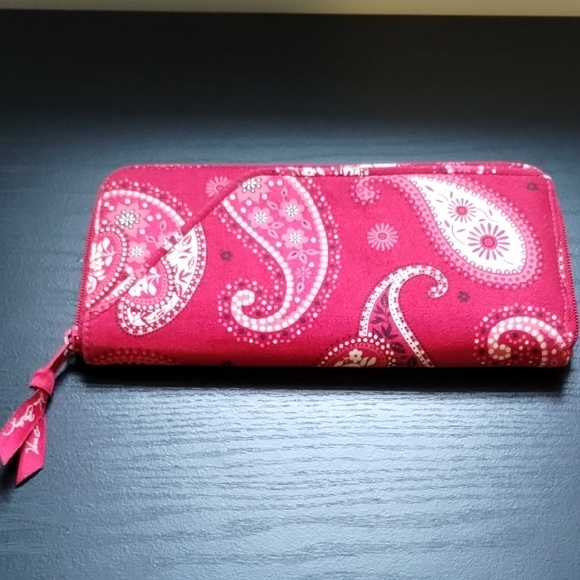 Vera Bradley Red Paisley Women's Wallet - Picture 4 of 7